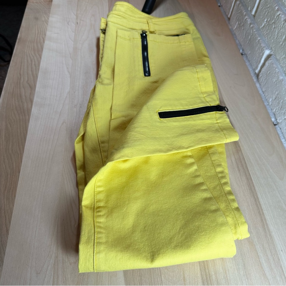 Bright Yellow Ankle Jeans with  Black Zipper detail on leg & Pockets
